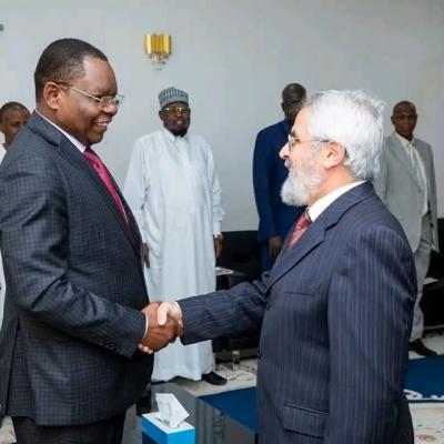 استقبل رئيس الوزراء التشادي السفير الله ماي هالينا، اليوم في العاصمة نجامينا , راسيـت بيرتيف، الممثل المقيم للبنك الدولي في تشاد